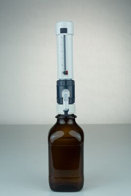 प्रयोगशाला रसायन और अभिकर्मक उपयोग के लिए उच्च परिशुद्धता तरल हैंडलिंग उपकरण